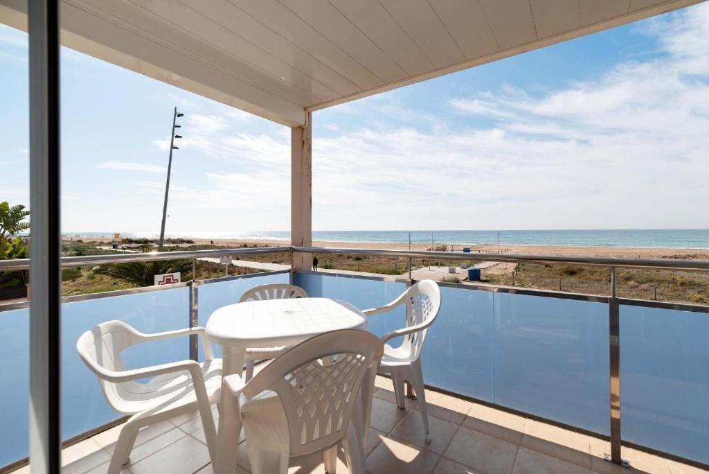 Apartamentos Denis Castelldefels Exterior photo